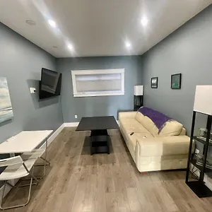 Long Getaway - Quiet Accessible With No Stairs / Steps Halifax